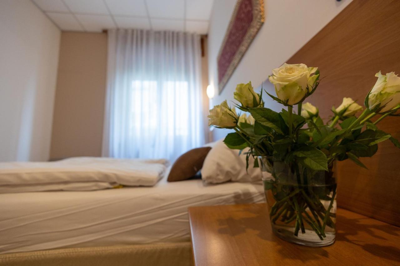 La Mimosa Lazise Hotel ภายนอก รูปภาพ