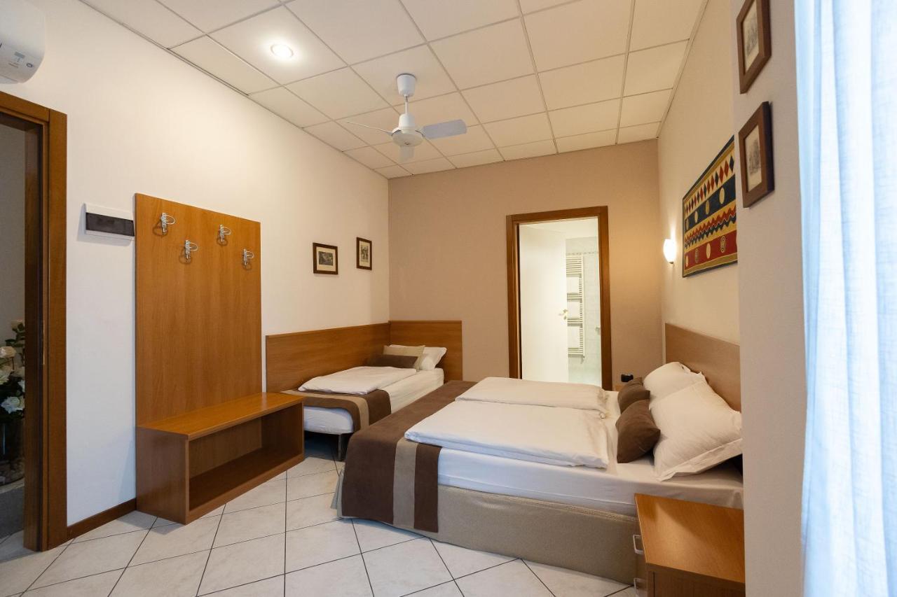 La Mimosa Lazise Hotel ภายนอก รูปภาพ