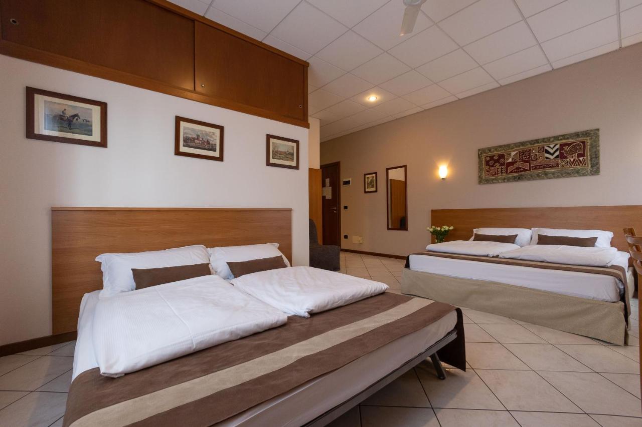 La Mimosa Lazise Hotel ภายนอก รูปภาพ