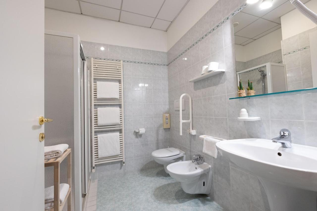 La Mimosa Lazise Hotel ภายนอก รูปภาพ